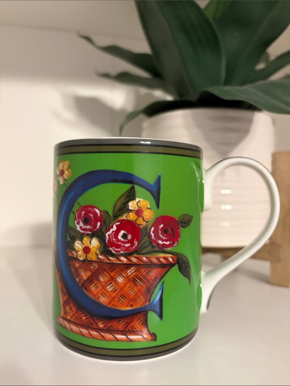 SPODE Kit Kemp Alphabet Classic Green Floral Initial C Ceramic Mug
